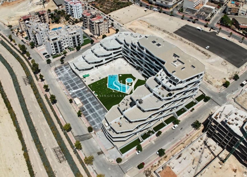 2 slaapkamer Appartement te koop in San Miguel de Salinas met zwembad garage - € 220.000 (Ref: 9110824)