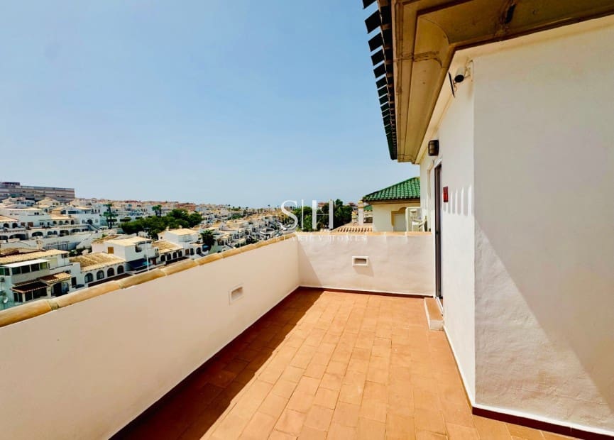 3 makuuhuone Huoneisto myytävänä paikassa La Mata mukana uima-altaan - 269 000 € (Ref: 9121461)