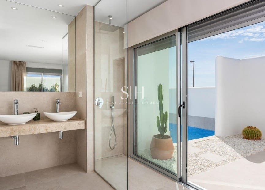 3 sypialnia Willa na sprzedaż w Los Alcazares z basenem - 499 900 € (Ref: 9126211)