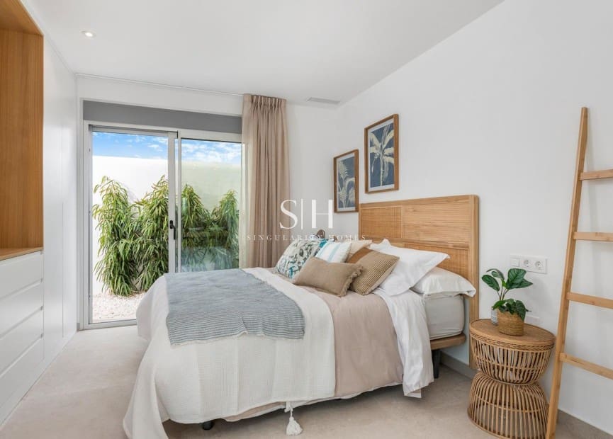 3 sypialnia Willa na sprzedaż w Los Alcazares z basenem - 499 900 € (Ref: 9126211)