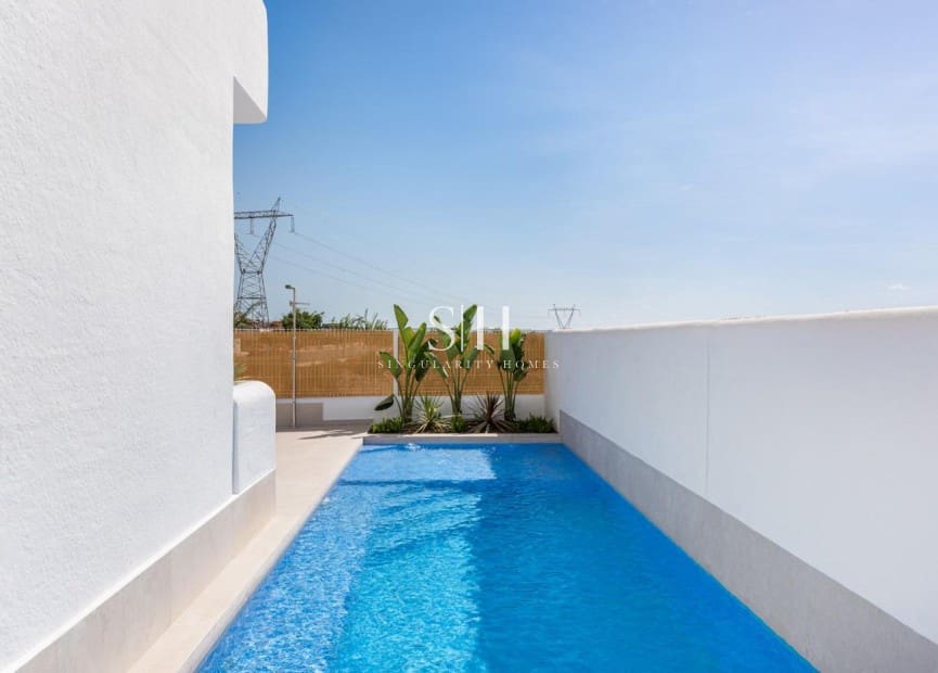 3 sypialnia Willa na sprzedaż w Los Alcazares z basenem - 499 900 € (Ref: 9126211)