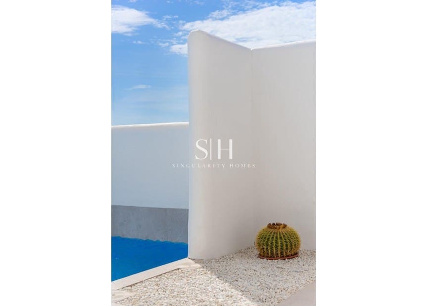 3 sypialnia Willa na sprzedaż w Los Alcazares z basenem - 499 900 € (Ref: 9126211)