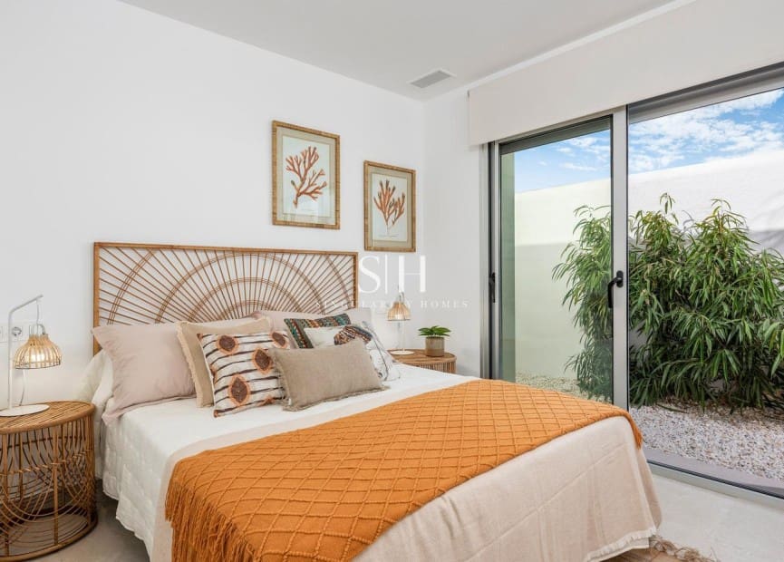 3 sypialnia Willa na sprzedaż w Los Alcazares z basenem - 499 900 € (Ref: 9126211)