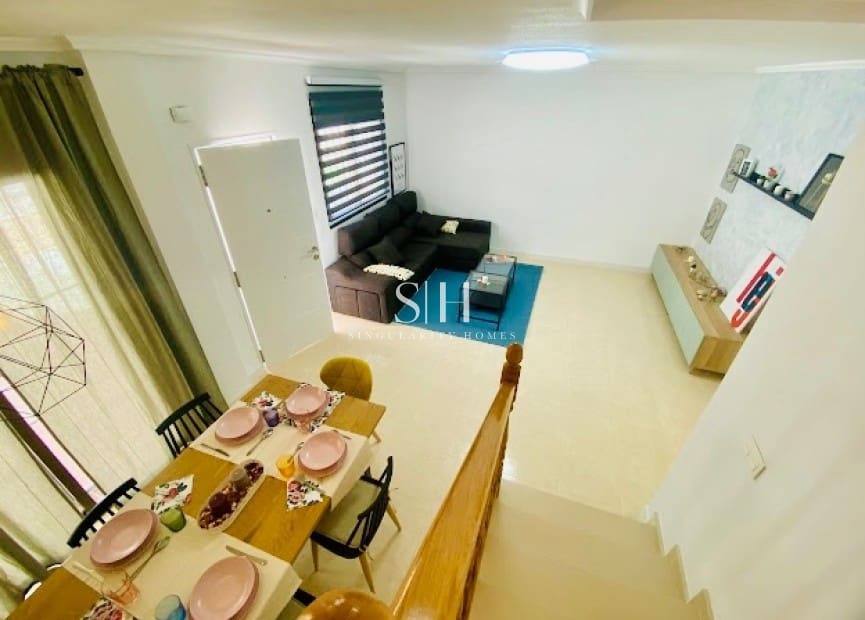 3 soveværelse Byhus til salg i San Miguel de Salinas med swimmingpool garage - € 229.900 (Ref: 9142344)