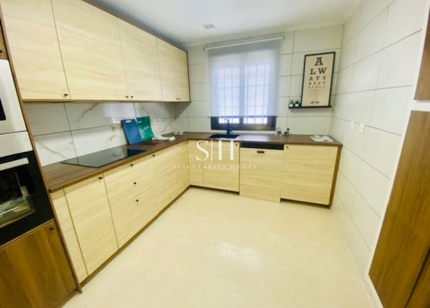 3 soveværelse Byhus til salg i San Miguel de Salinas med swimmingpool garage - € 229.900 (Ref: 9142344)