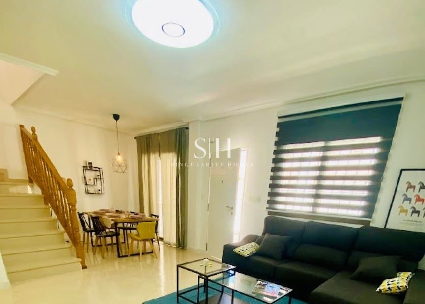 3 soveværelse Byhus til salg i San Miguel de Salinas med swimmingpool garage - € 229.900 (Ref: 9142344)