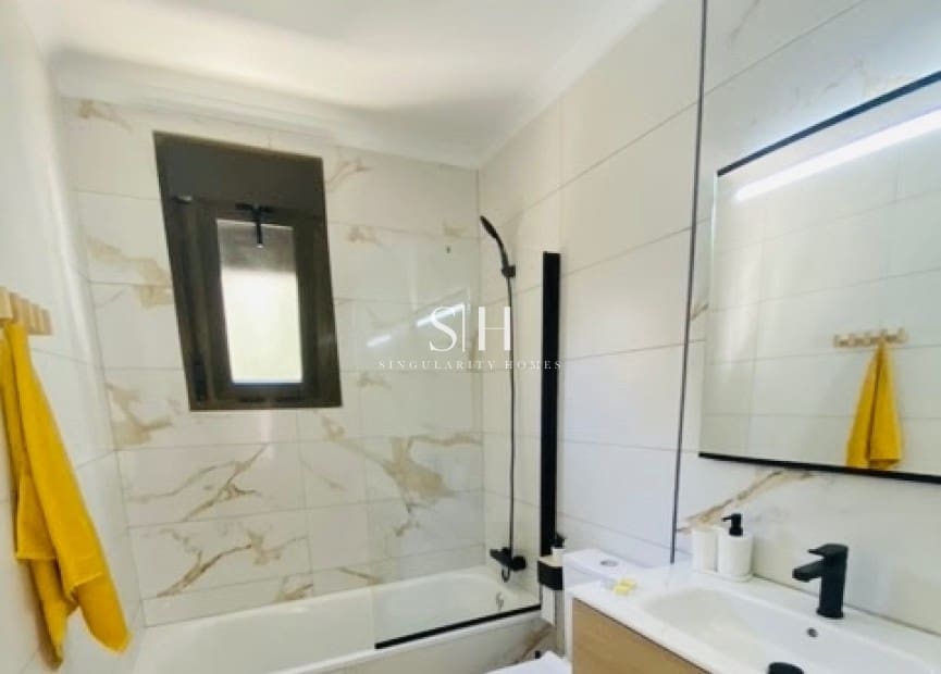 3 soveværelse Byhus til salg i San Miguel de Salinas med swimmingpool garage - € 229.900 (Ref: 9142344)