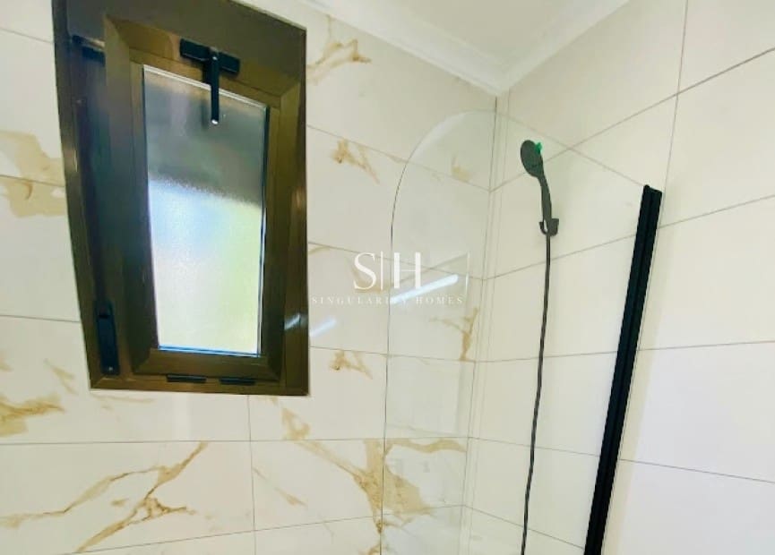 3 soveværelse Byhus til salg i San Miguel de Salinas med swimmingpool garage - € 229.900 (Ref: 9142344)