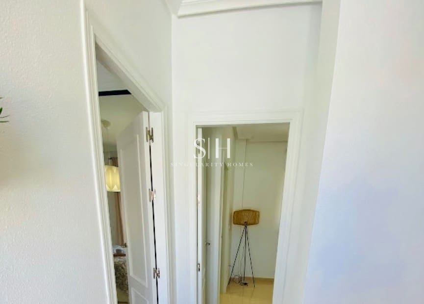 3 soveværelse Byhus til salg i San Miguel de Salinas med swimmingpool garage - € 229.900 (Ref: 9142344)