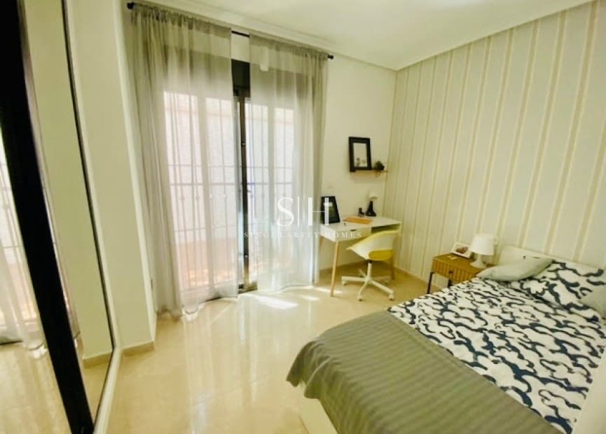 3 soveværelse Byhus til salg i San Miguel de Salinas med swimmingpool garage - € 229.900 (Ref: 9142344)