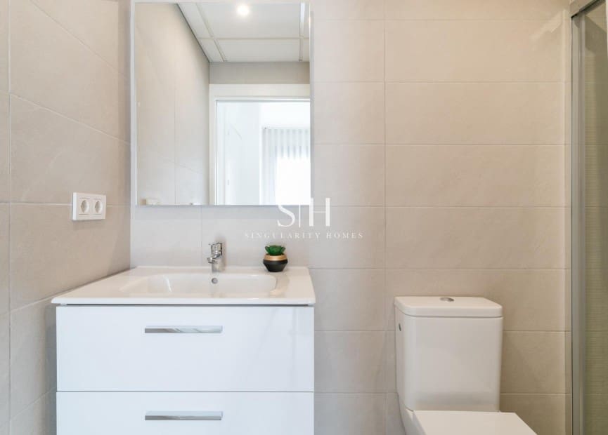 2 soveværelse Lejlighed til salg i Torrevieja med swimmingpool - € 285.000 (Ref: 9144601)