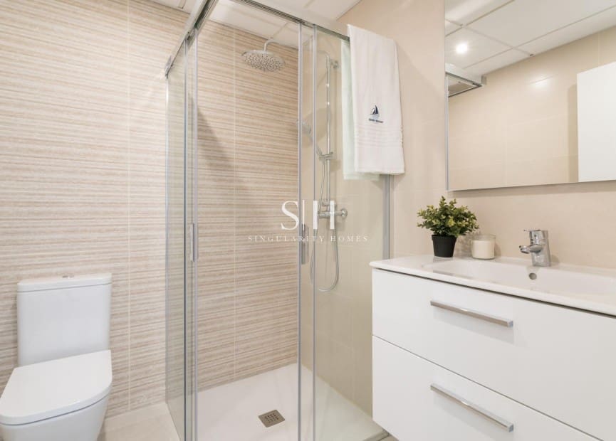 2 soveværelse Lejlighed til salg i Torrevieja med swimmingpool - € 285.000 (Ref: 9144601)