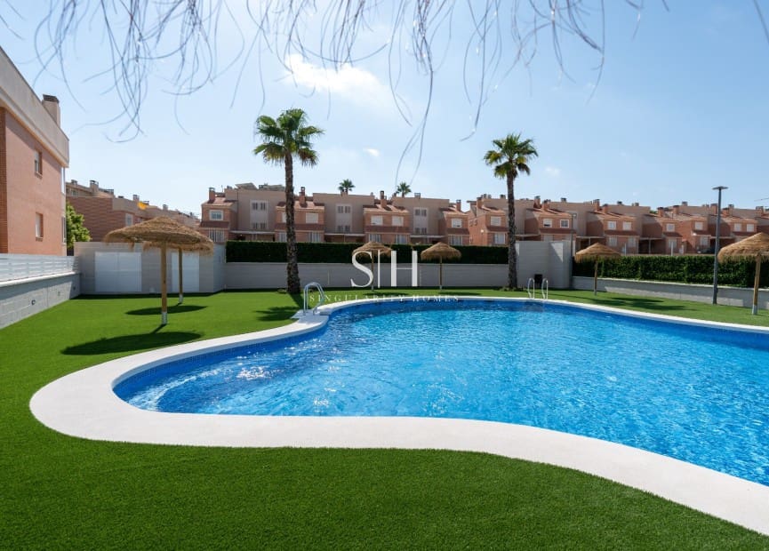3 soveværelse Bungalow til salg i Gran Alacant med swimmingpool - € 395.000 (Ref: 9144604)