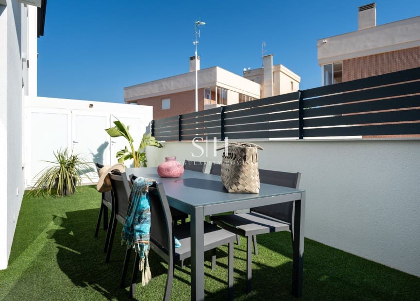 3 soveværelse Bungalow til salg i Gran Alacant med swimmingpool - € 395.000 (Ref: 9144604)