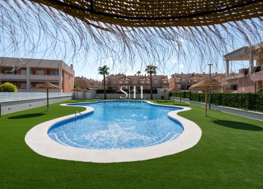 3 soveværelse Bungalow til salg i Gran Alacant med swimmingpool - € 395.000 (Ref: 9144604)