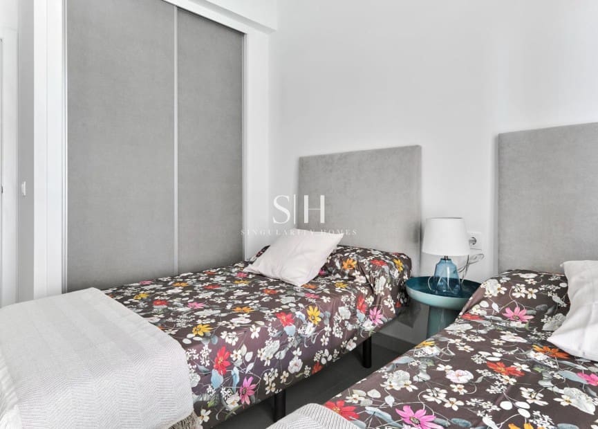 2 soveværelse Bungalow til salg i Torrevieja med swimmingpool - € 360.000 (Ref: 9144707)