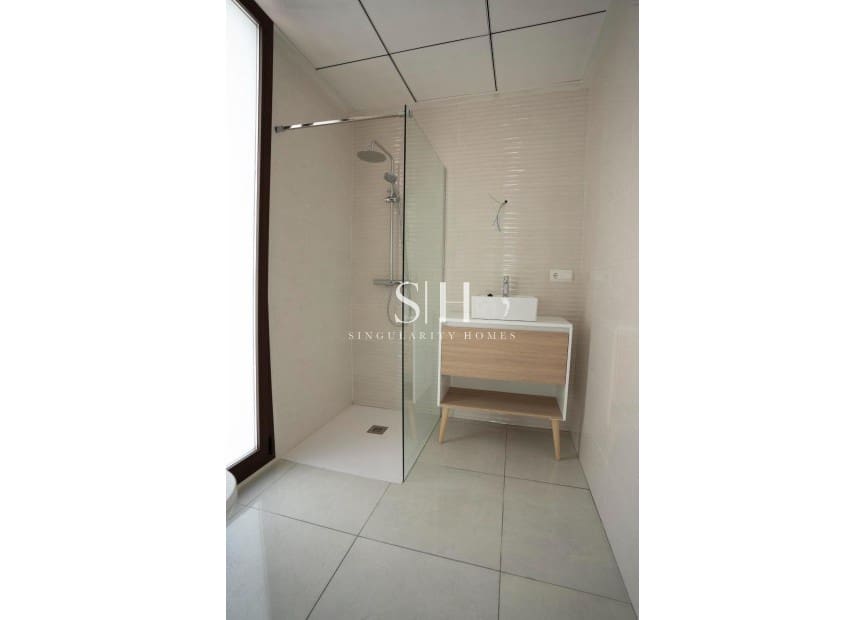 Chalet de 3 habitaciones en Polop en venta con piscina - 620.000 € (Ref: 9144708)