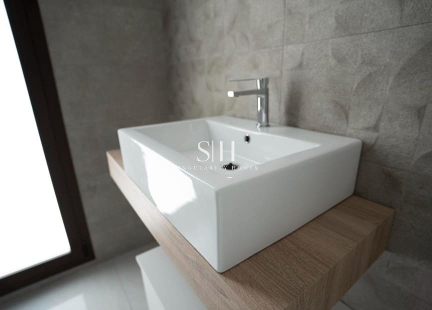 Chalet de 3 habitaciones en Polop en venta con piscina - 620.000 € (Ref: 9144708)