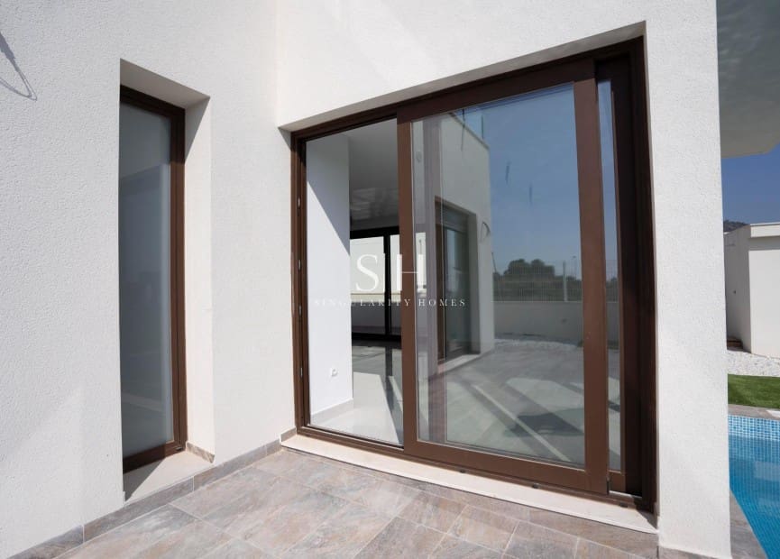 Chalet de 3 habitaciones en Polop en venta con piscina - 620.000 € (Ref: 9144708)