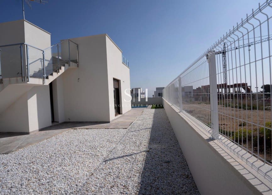 Chalet de 3 habitaciones en Polop en venta con piscina - 620.000 € (Ref: 9144708)