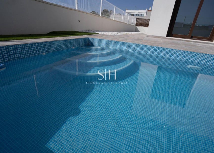 Chalet de 3 habitaciones en Polop en venta con piscina - 620.000 € (Ref: 9144708)