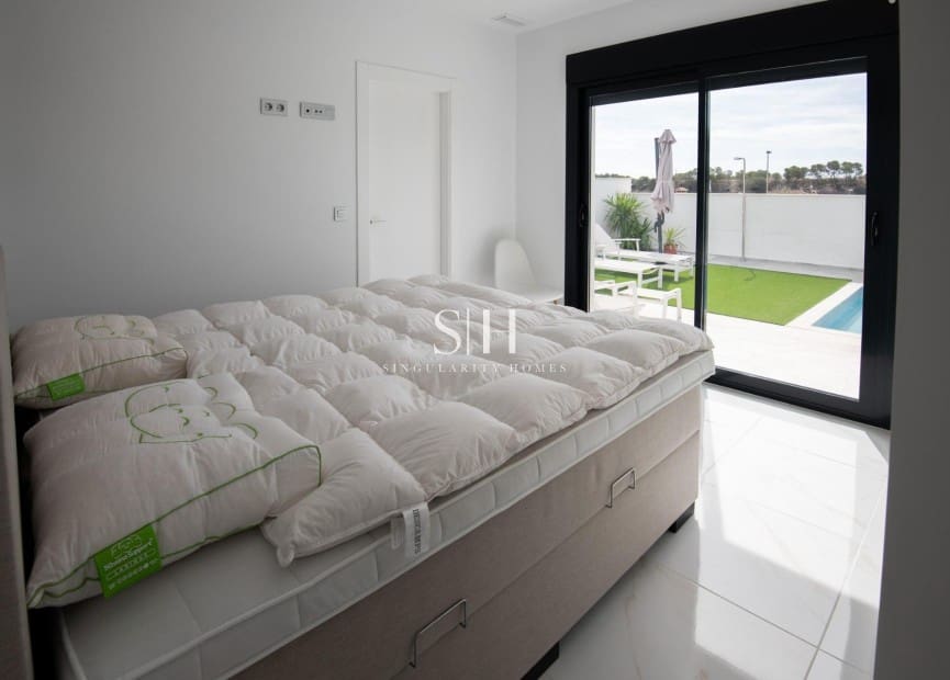 3 soveværelse Villa til salg i Pinar de Campoverde med swimmingpool - € 422.500 (Ref: 9144709)