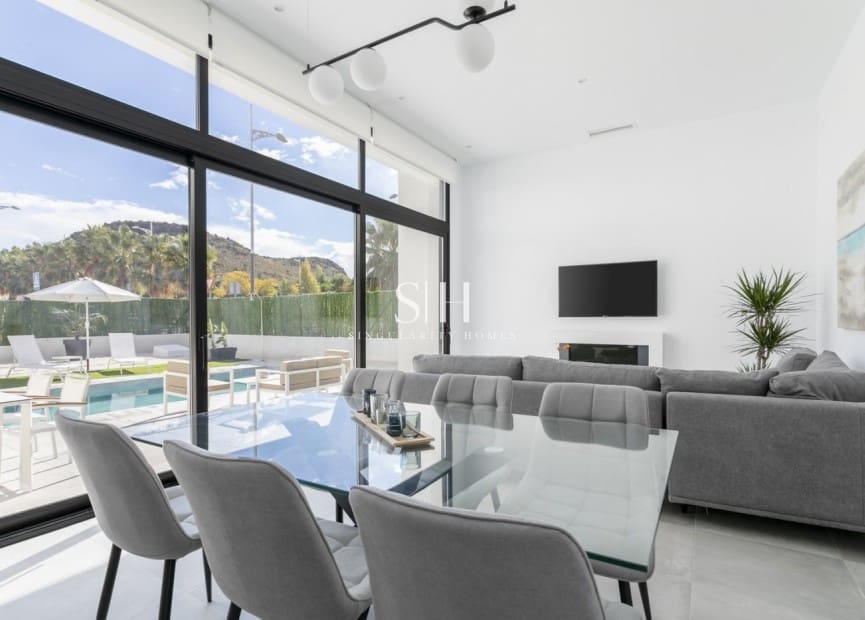 3 soveværelse Villa til salg i Calasparra med swimmingpool - € 345.000 (Ref: 9144716)