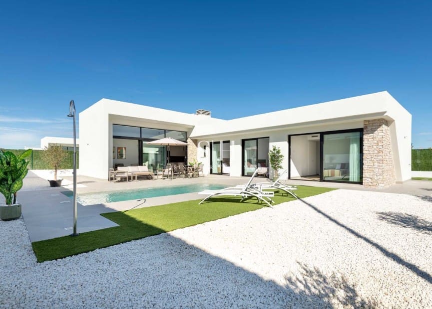 3 makuuhuone Huvila myytävänä paikassa Calasparra mukana uima-altaan - 349 000 € (Ref: 9144716)