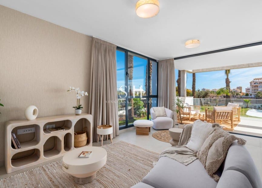 2 soveværelse Lejlighed til salg i Mar de Cristal med swimmingpool - € 325.000 (Ref: 9144722)