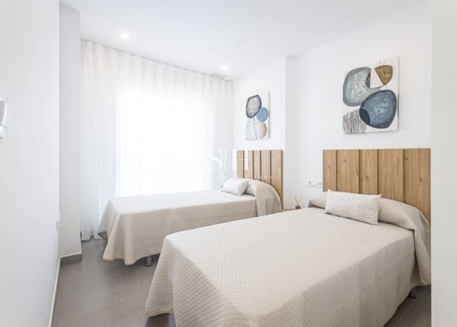 3 makuuhuone Huoneisto myytävänä paikassa La Manga del Mar Menor mukana uima-altaan - 254 000 € (Ref: 9144723)