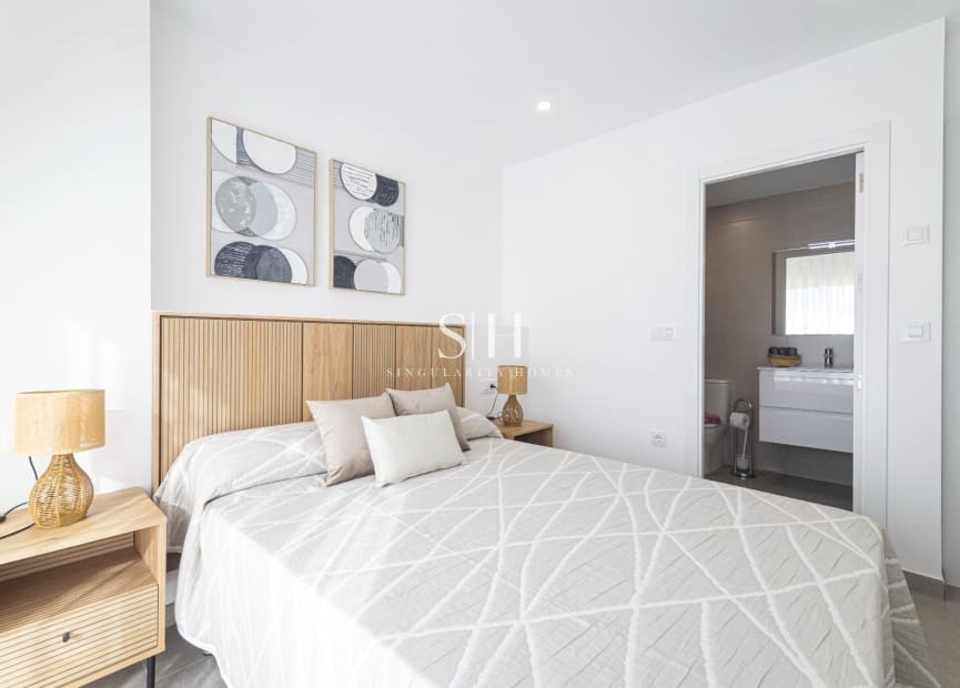 3 makuuhuone Huoneisto myytävänä paikassa La Manga del Mar Menor mukana uima-altaan - 254 000 € (Ref: 9144723)
