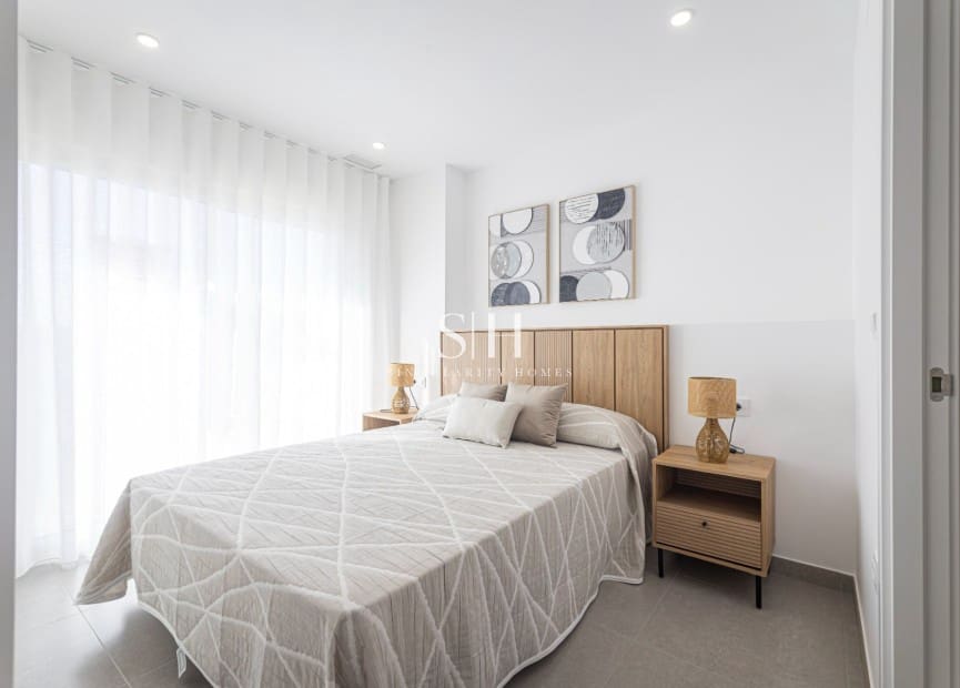 3 makuuhuone Huoneisto myytävänä paikassa La Manga del Mar Menor mukana uima-altaan - 254 000 € (Ref: 9144723)