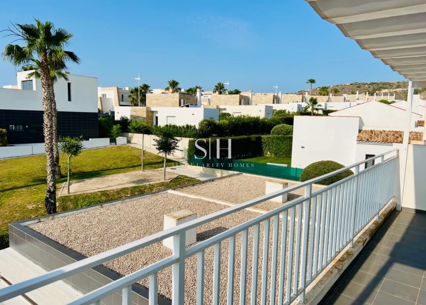 2 bedroom Villa for sale in Algorfa with pool - € 299,000 (Ref: 9147718)