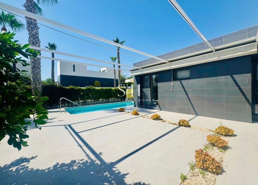 2 bedroom Villa for sale in Algorfa with pool - € 299,000 (Ref: 9147718)