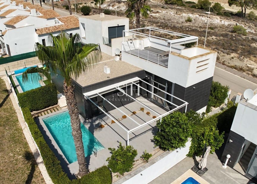 2 bedroom Villa for sale in Algorfa with pool - € 299,000 (Ref: 9147718)