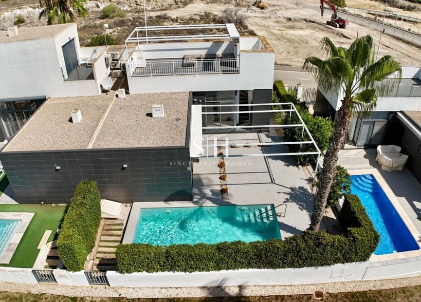 2 bedroom Villa for sale in Algorfa with pool - € 299,000 (Ref: 9147718)