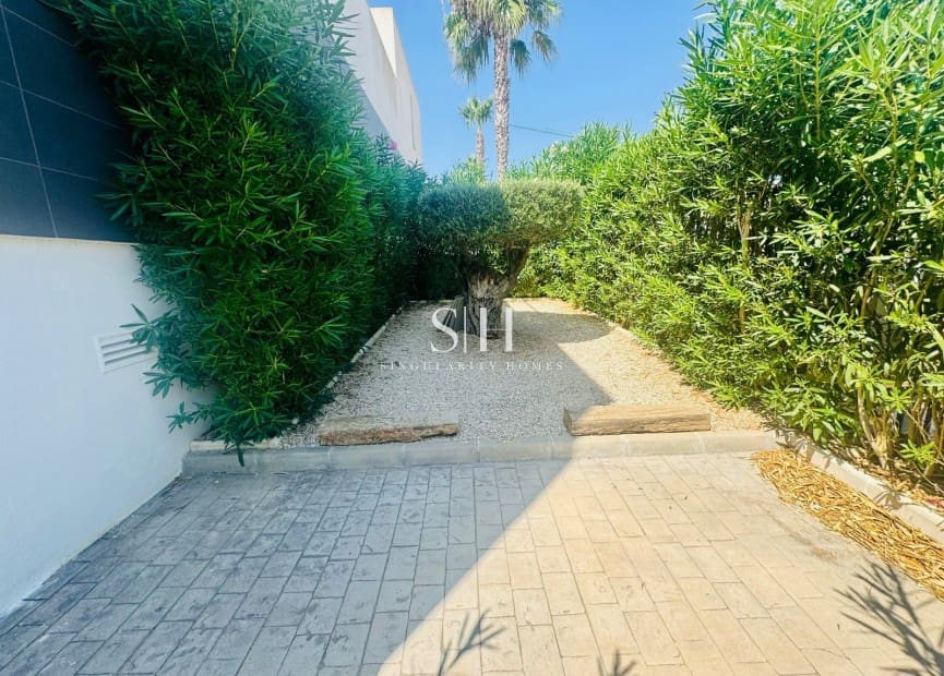 2 bedroom Villa for sale in Algorfa with pool - € 299,000 (Ref: 9147718)