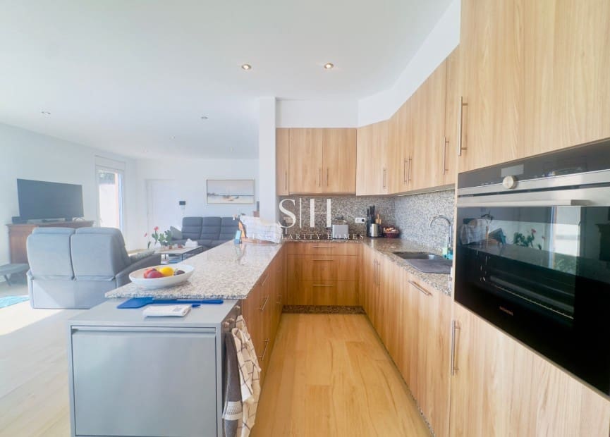 4 slaapkamer Villa te koop in Torrevieja met zwembad garage - € 780.000 (Ref: 9148048)