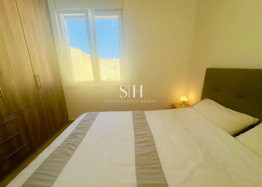 4 slaapkamer Villa te koop in Torrevieja met zwembad garage - € 780.000 (Ref: 9148048)