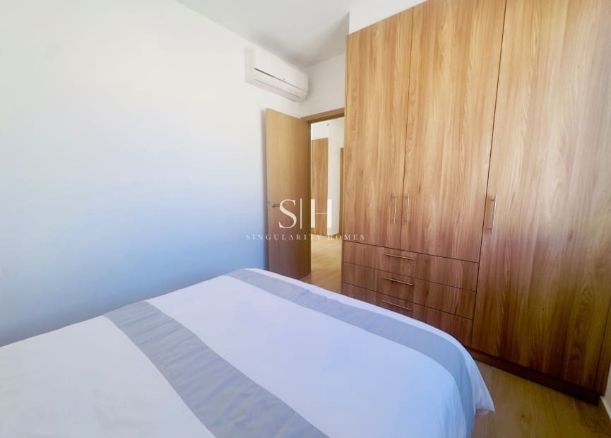 4 slaapkamer Villa te koop in Torrevieja met zwembad garage - € 780.000 (Ref: 9148048)