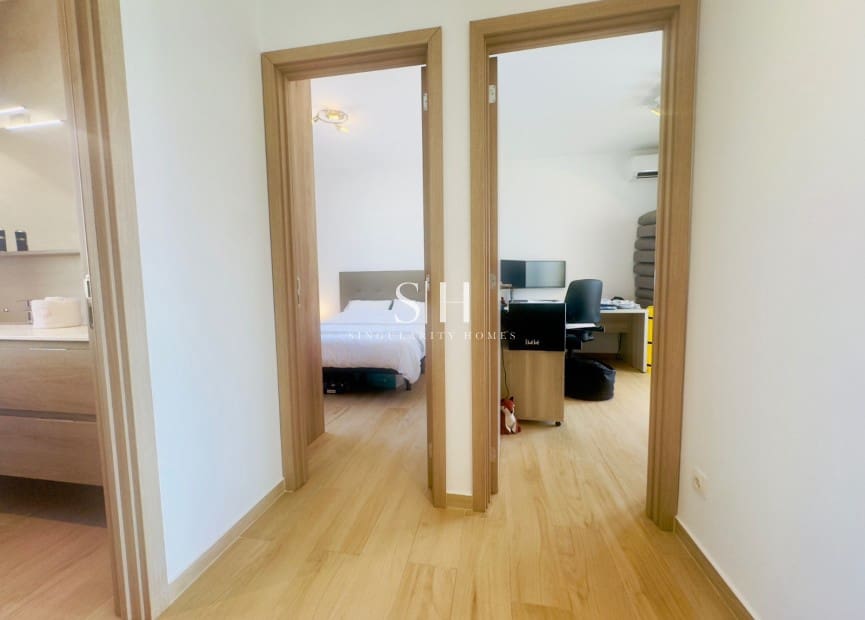 4 slaapkamer Villa te koop in Torrevieja met zwembad garage - € 780.000 (Ref: 9148048)