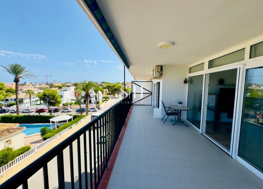 4 soveværelse Lejlighed til salg i La Zenia med swimmingpool - € 312.000 (Ref: 9158192)