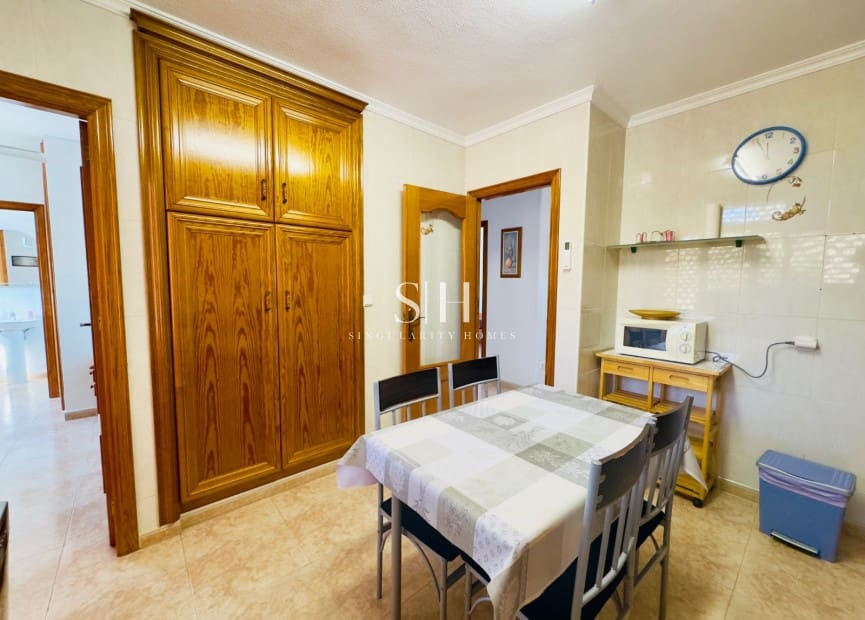 4 soveværelse Lejlighed til salg i La Zenia med swimmingpool - € 312.000 (Ref: 9158192)