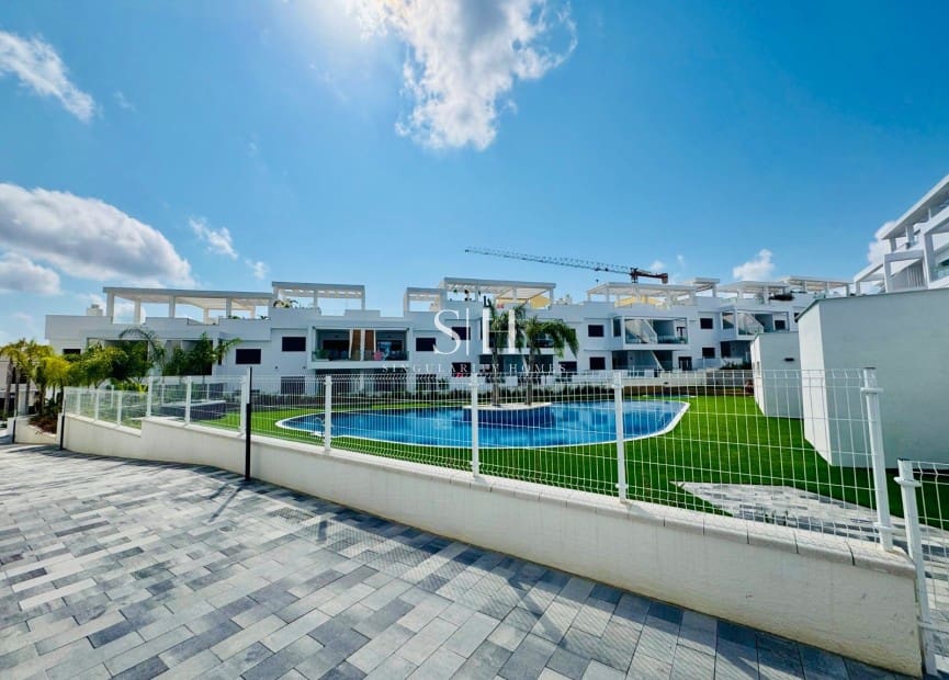 2 slaapkamer Appartement te koop in Los Altos met zwembad - € 299.000 (Ref: 9158683)