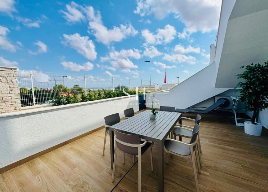 2 slaapkamer Appartement te koop in Los Altos met zwembad - € 299.000 (Ref: 9158683)