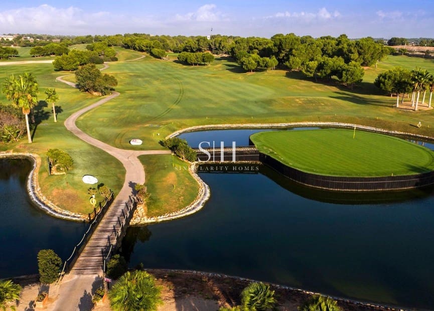 3 Zimmer Villa zu verkaufen in Pilar de la Horadada mit Pool - 499.000 € (Ref: 9159145)