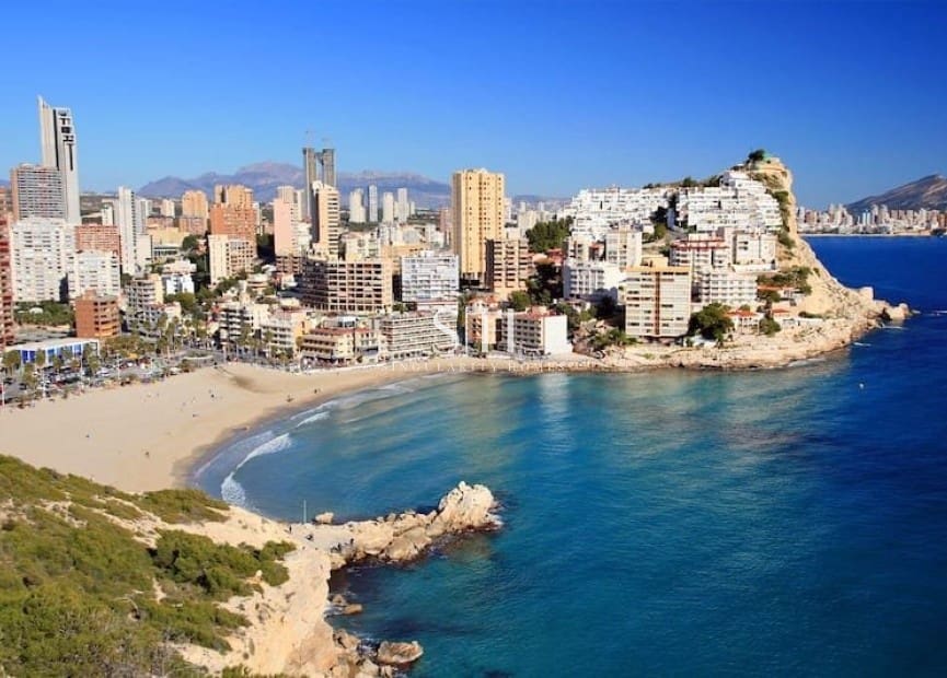 3 bedroom Villa for sale in Finestrat with pool - € 975,000 (Ref: 9159148)