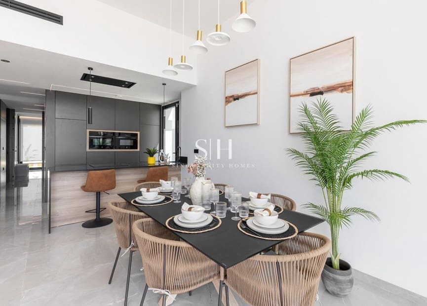 Chalet de 3 habitaciones en Los Balcones en venta con piscina - 700.000 € (Ref: 9159159)