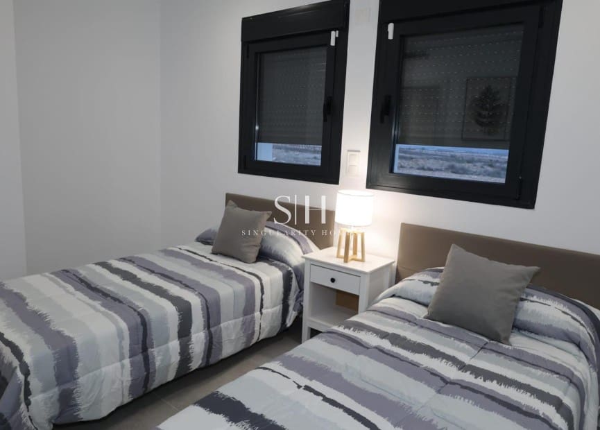 3 soveværelse Villa til salg i La Pinilla med swimmingpool - € 257.464 (Ref: 9159178)