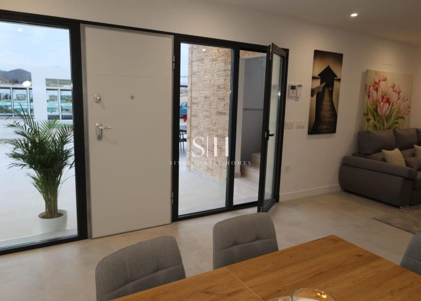 3 soveværelse Villa til salg i La Pinilla med swimmingpool - € 257.464 (Ref: 9159178)